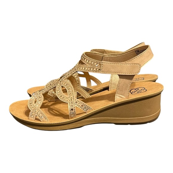 Daisy Fuentes Gold Embellished Sandals – Size 9.5 - Picture 4 of 9